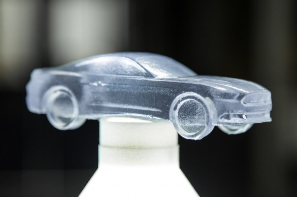 По случаю праздничка всех влюбленных компания Форд 3D напечатала конфеты в форме автомобиля Мустанг 2015 года