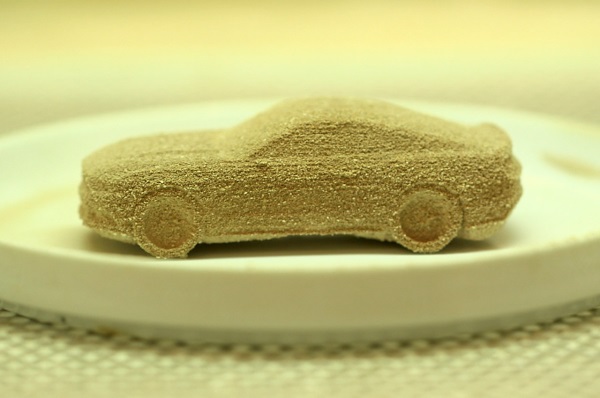 По случаю праздничка всех влюбленных компания Форд 3D напечатала конфеты в форме автомобиля Мустанг 2015 года