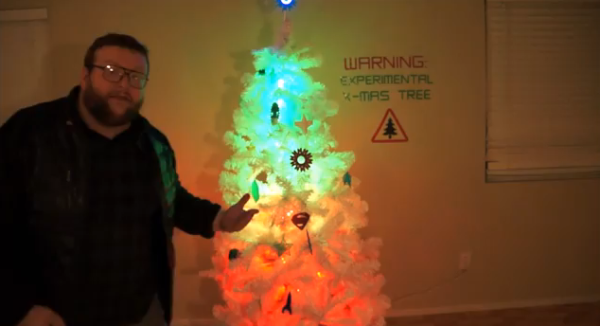 Рождественская елка, увенчанная 3D печатными игрушками, от Зака Буршопа
