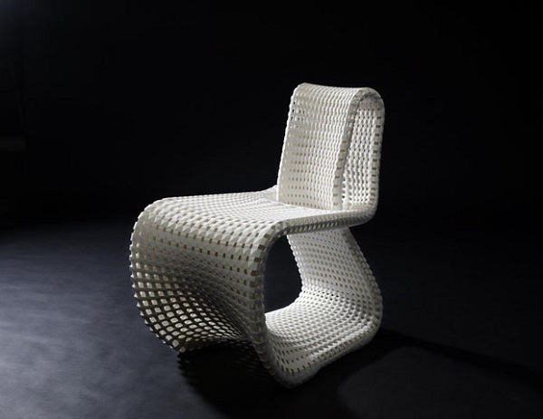 3D печатное королевское кресло в форме петли из сотов от Nature’s Principles